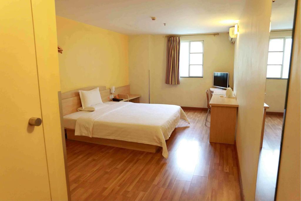 7 Days Inn Chengdu Sichuan University South Railway Station Quarto foto